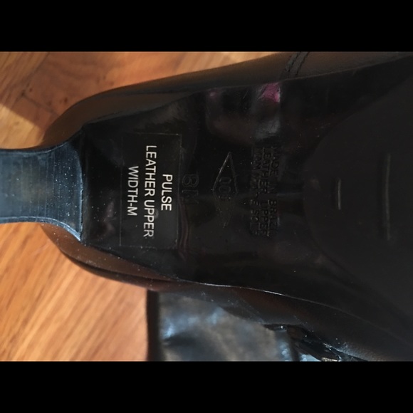 Black leather upper - Picture 6 of 6